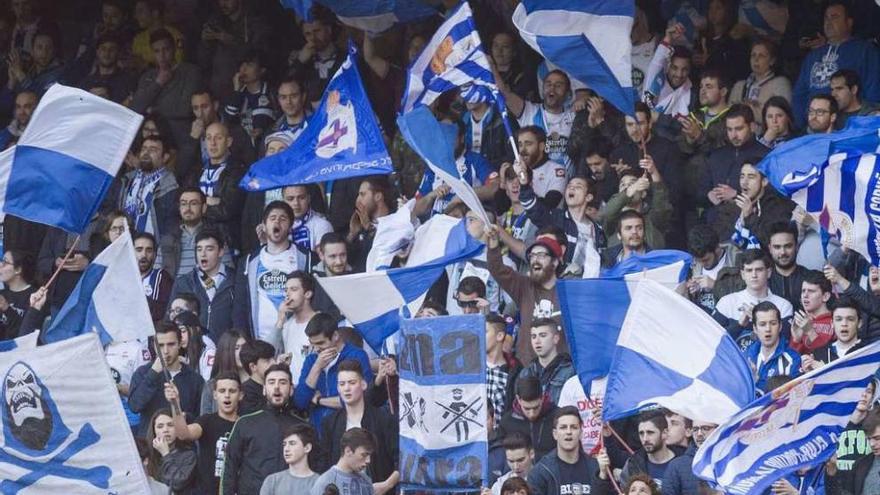 Aspecto de las gradas durante un partido del equipo en Riazor.