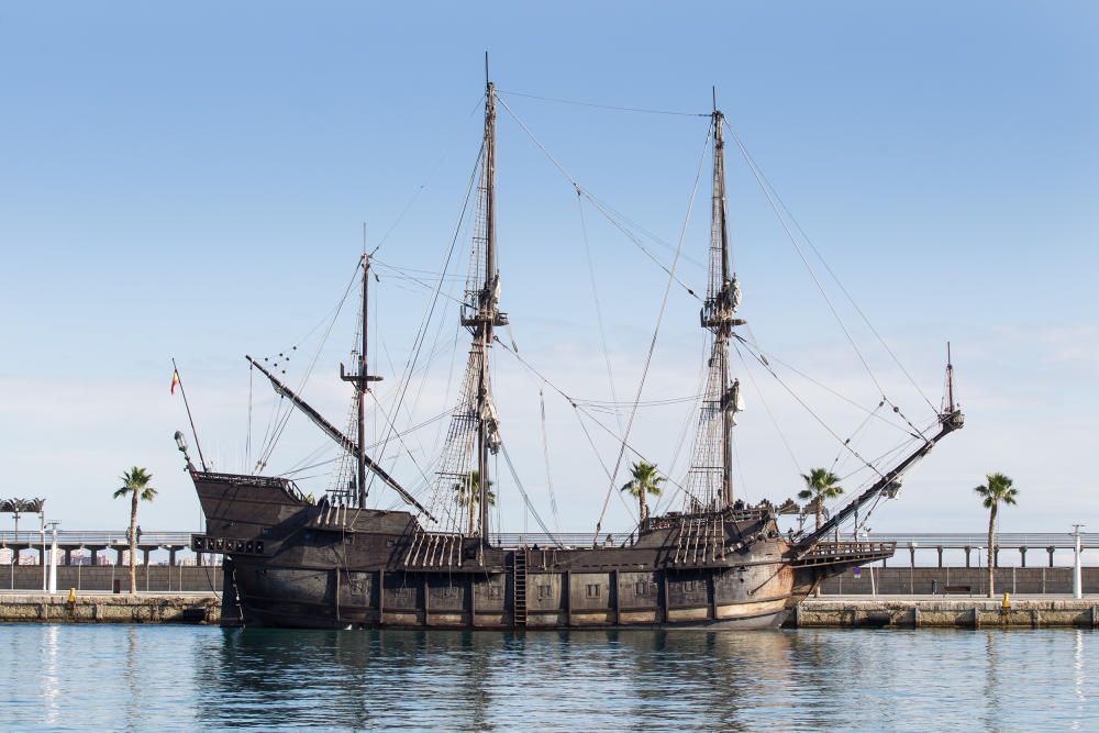 Así es la réplica del Galeón Andalucía que ha amarrado en el Puerto de Alicante