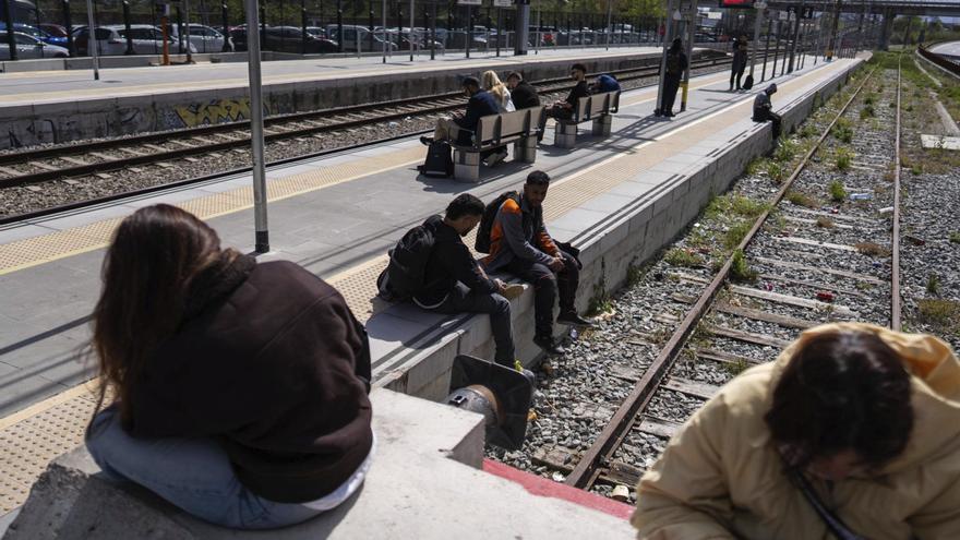Adif situa al juny la tornada a la normalitat del servei de Rodalies