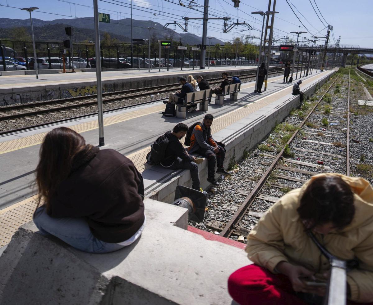 Adif no situa la plena normalitat de la xarxa de Rodalies fins al juny