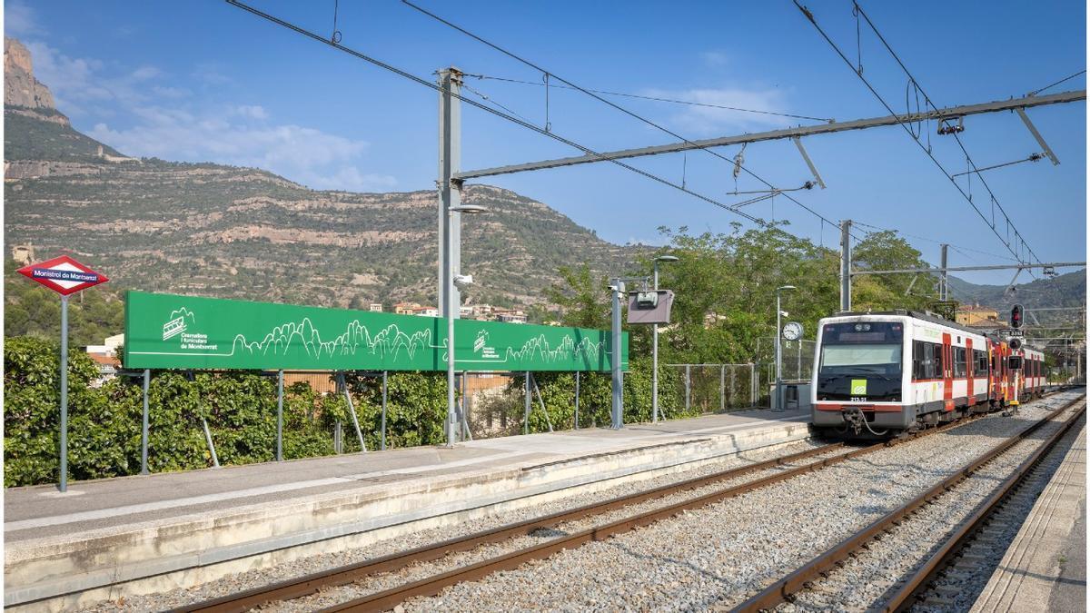 Un tren de Ferrocarrils a l'estació de Monistrol