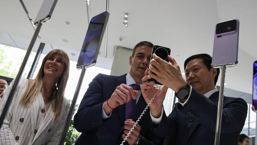 Bolaños replica al juez Peinado tras procesar a Begoña Gómez: “Un tribunal imparcial lo revocará”