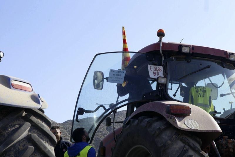 'Tractorada' por la limpieza del río Ebro