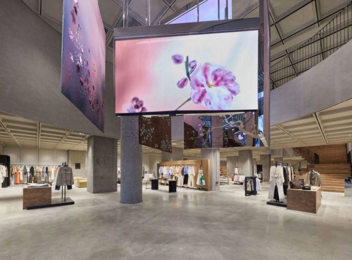 Zara estrena en China la tienda de ropa del futuro