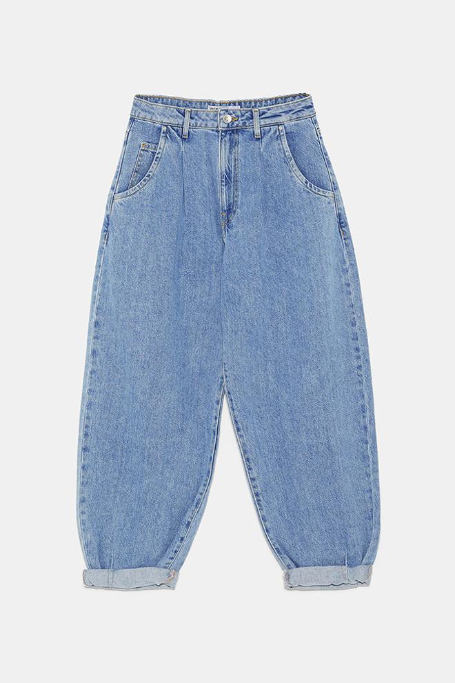 Pantalón ancho de cintura alta con efecto lavado, de Zara