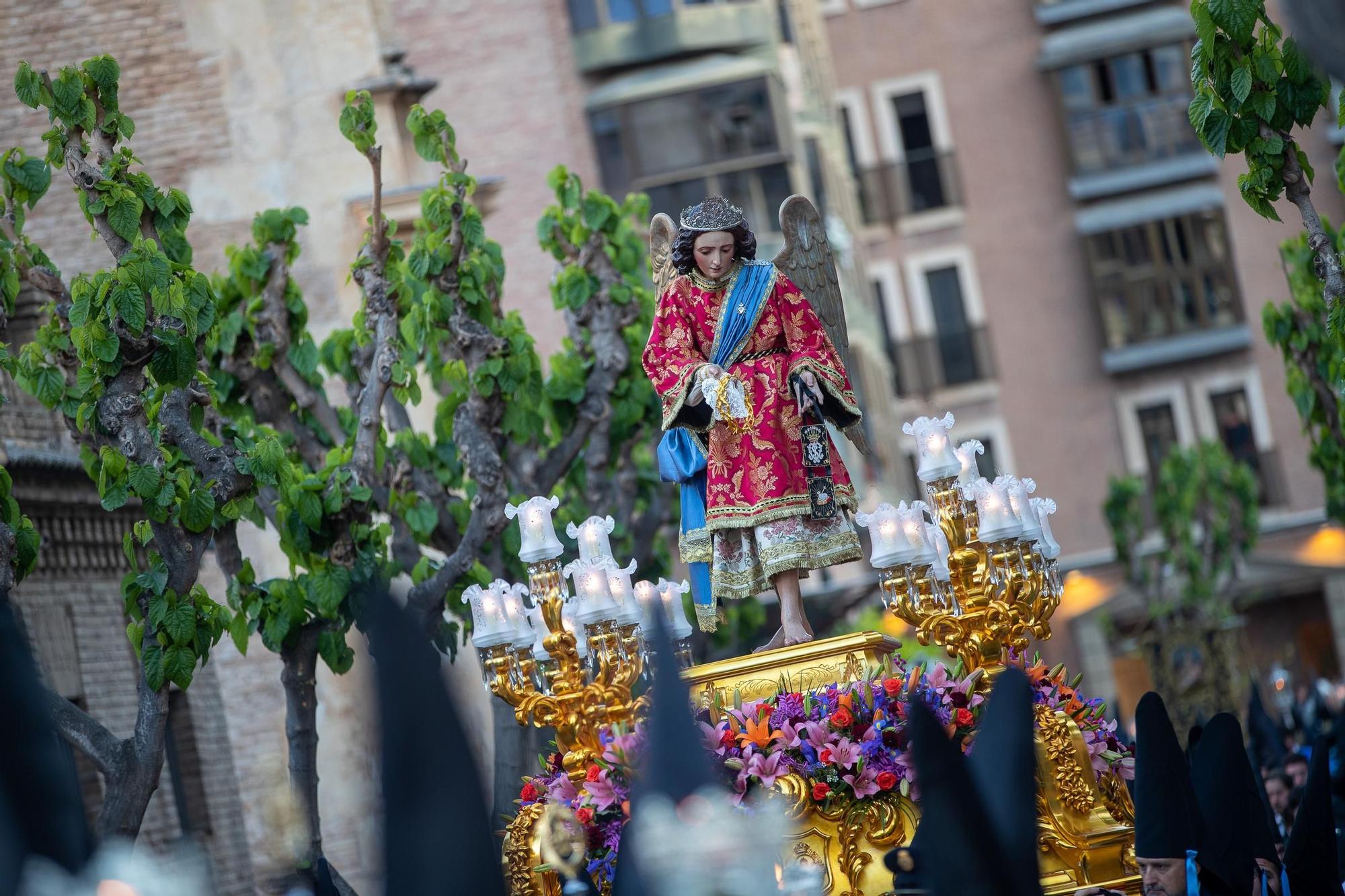 Las imágenes de las procesiones de Viernes Santo por la tarde en Murcia ...