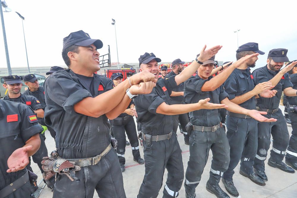 Orihuela despide a la UME entre vítores y aplausos