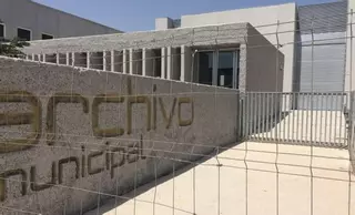 El archivo sigue cerrado casi 2 años después de la recepción del edificio