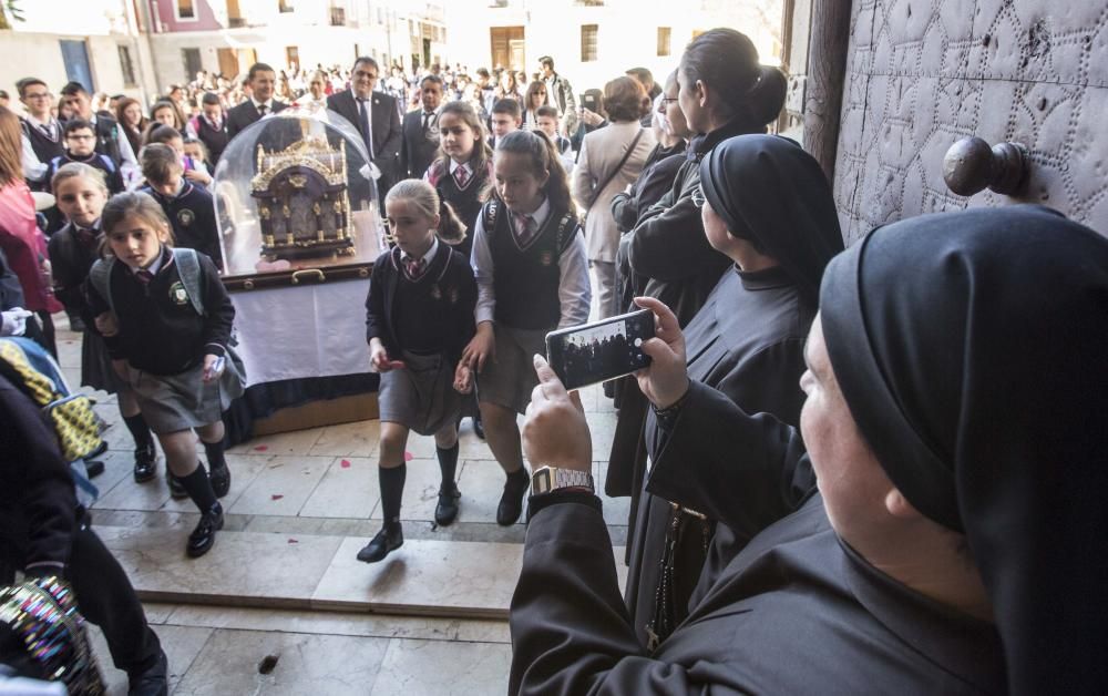 Las reliquias de Santa Teresa del Niño Jesús ya están en el monasterio de Santa Faz.