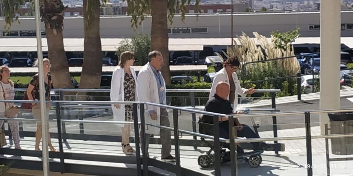 AMFI comprueba la accesibilidad de la nueva entrada al hospital de Elda