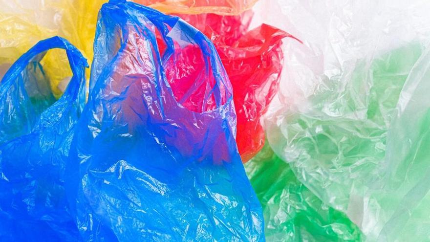 Desde enero de 2021 quedan prohibidas en Baleares las bolsas desechables de  plástico - Diario de Ibiza