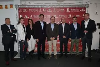 El president Juanfran Pérez Llorca, en el balcón fallero de Levante-EMV