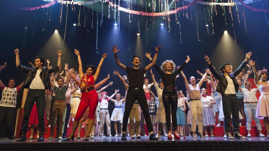 Pluja d&#039;aplaudiments a MTM en l&#039;estrena de Grease