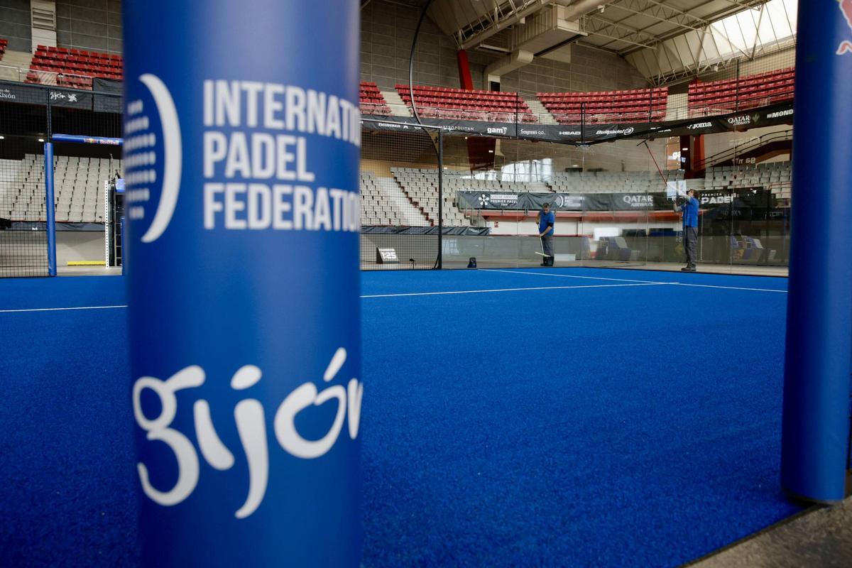 Todo listo en Gijón para disfrutar del mejor pádel internacional (en imágenes)