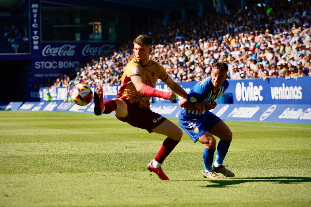 Ponferradina-Córdoba CF: las imágenes del partido de play off de ascenso en El Toralín