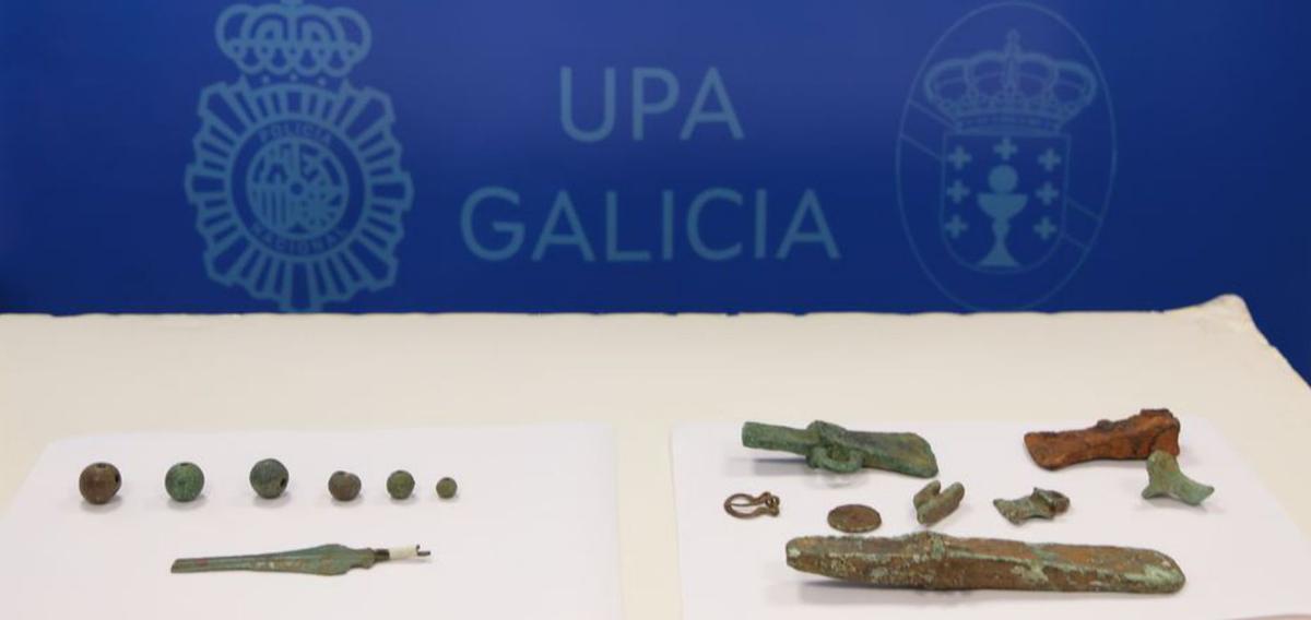 Parte de las piezas recuperadas por la Policía Autonómica.