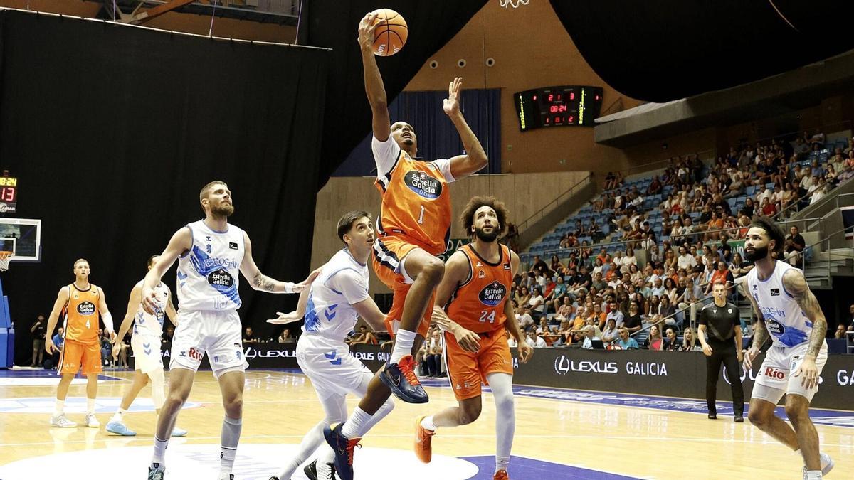 102-93 | El Leyma Coruña sonroja al Breogán y se sube al trono de Galicia