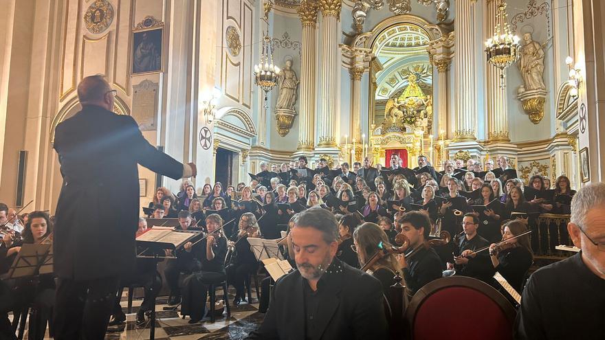 Manuel Ramos dirige en Alicante el concierto por el aniversario de la Coronación de la Virgen del Remedio