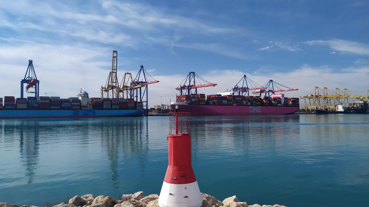 El Puerto de València, cuarto de Europa y el 27 a nivel mundial, según la  consultora Alphaliner - Levante-EMV
