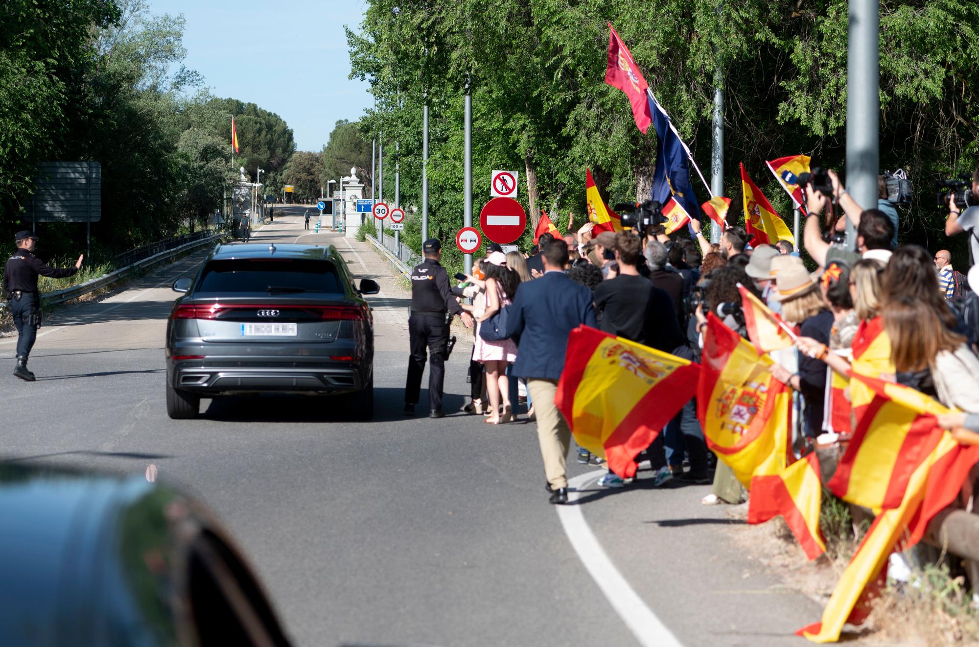 juan carlos, coche entrando