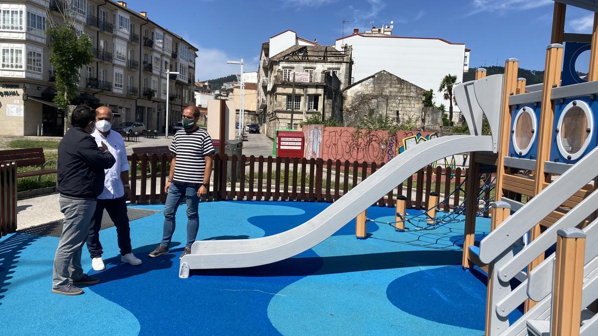 Puentes y Fernández visitan el parque