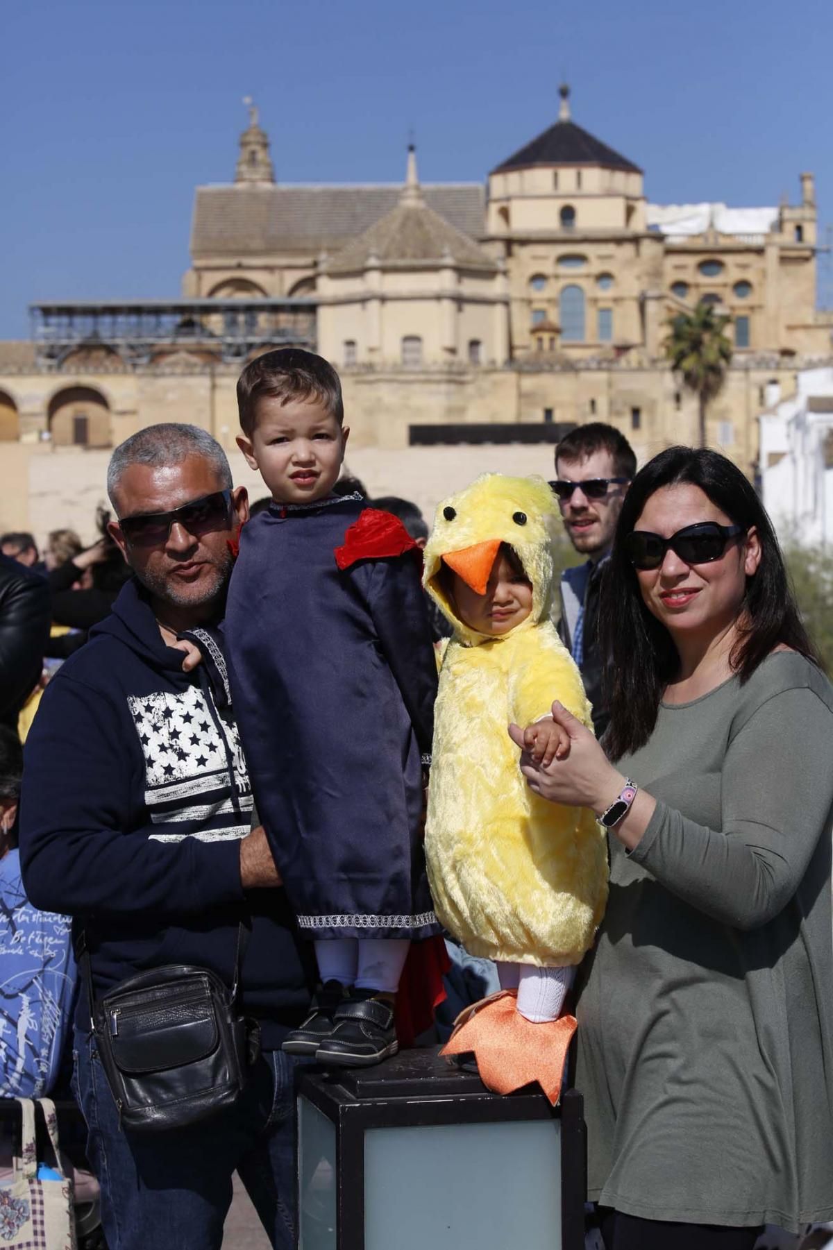 Carnaval de Córdoba: pasacalles en la Calahorra y fiesta infantil en el Bulevar