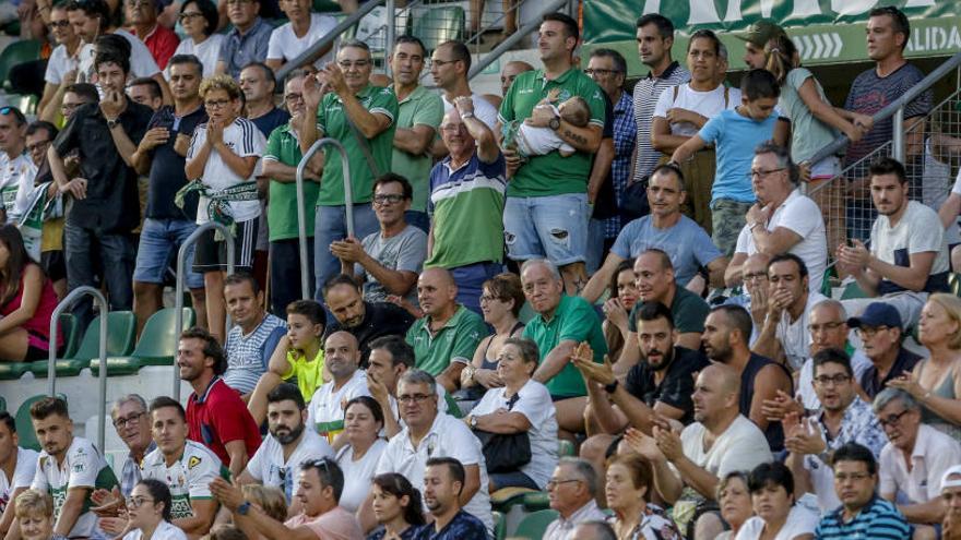 Los aficionados del Elche, durante el partido del pasado domingo frente al Granada