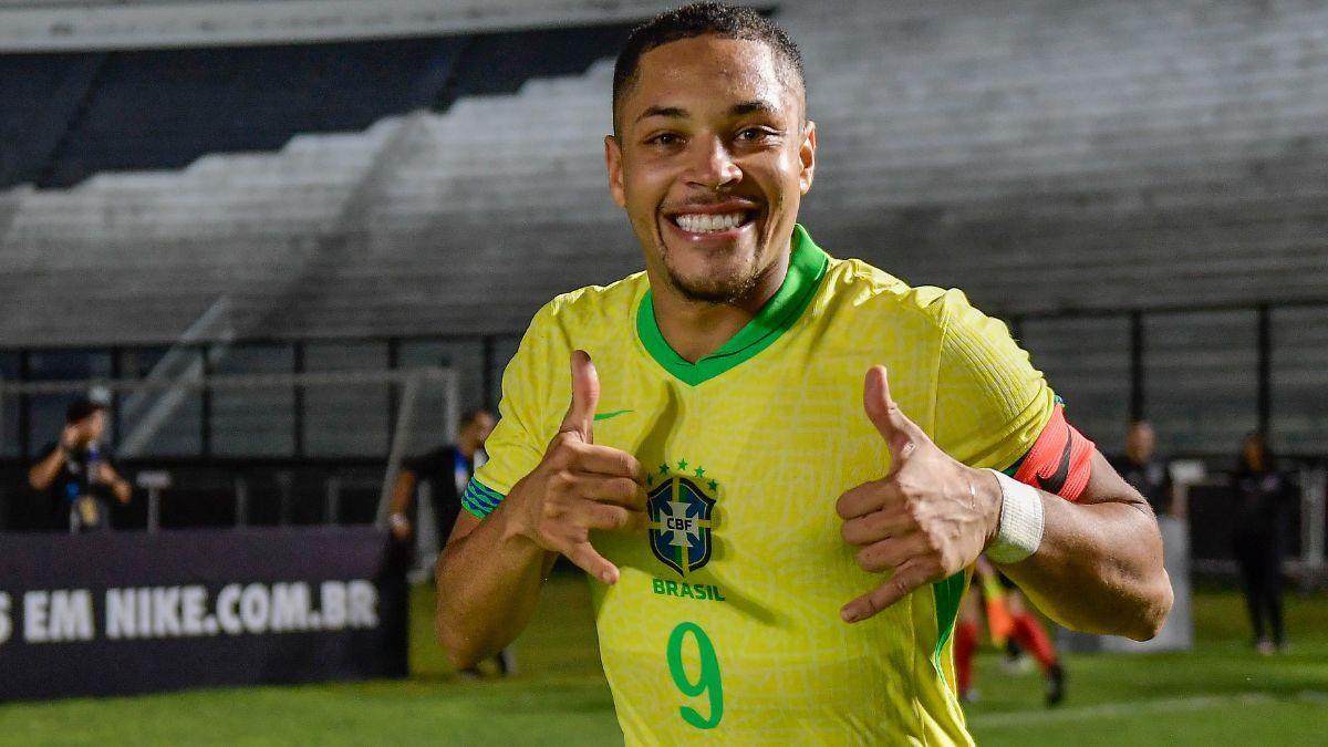 Vitor Roque estuvo concentrado este mes con la Seleçao Sub-20