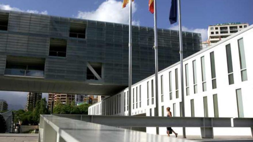 Panorámica del Ayuntamiento de Benidorm.