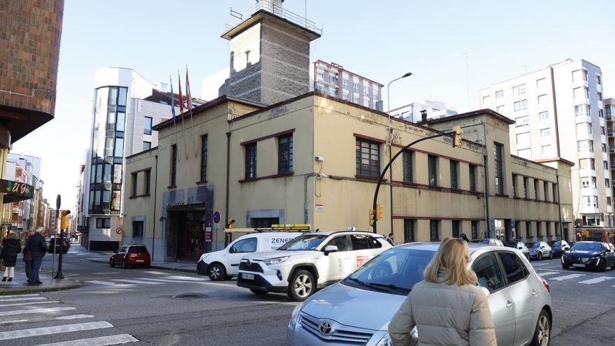 Antigua jefatura de la Policía Local de Gijón en la calle San José.  | ÁNGEL GONZÁLEZ