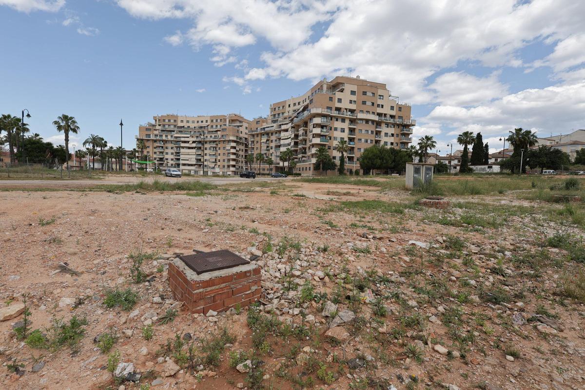 Solares de la plaza Cartonajes en los que la promotora Iferga proyecta la construcción de cerca de 440 viviendas.