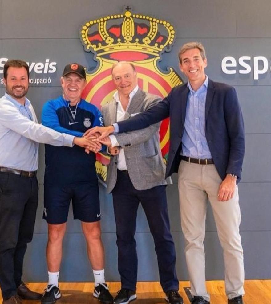 ENCUESTA | ¿Crees que el RCD Mallorca ha tomado una buena decisión con la renovación de Aguirre por un año más?