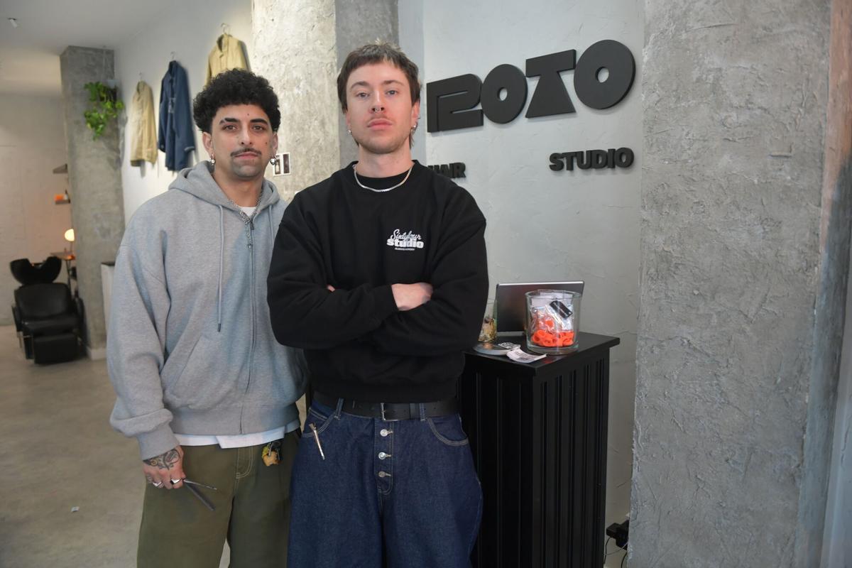 André García Carballo y Javier Mangano, socios y fundadores de Roto Studio, pionera en la ciudad.