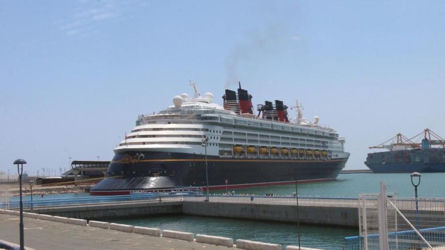La magia de Disney atraca en el Puerto de Málaga - La Opinión de Málaga