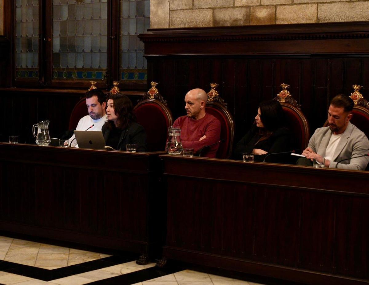 Els socialistes, durant el ple d'ahir