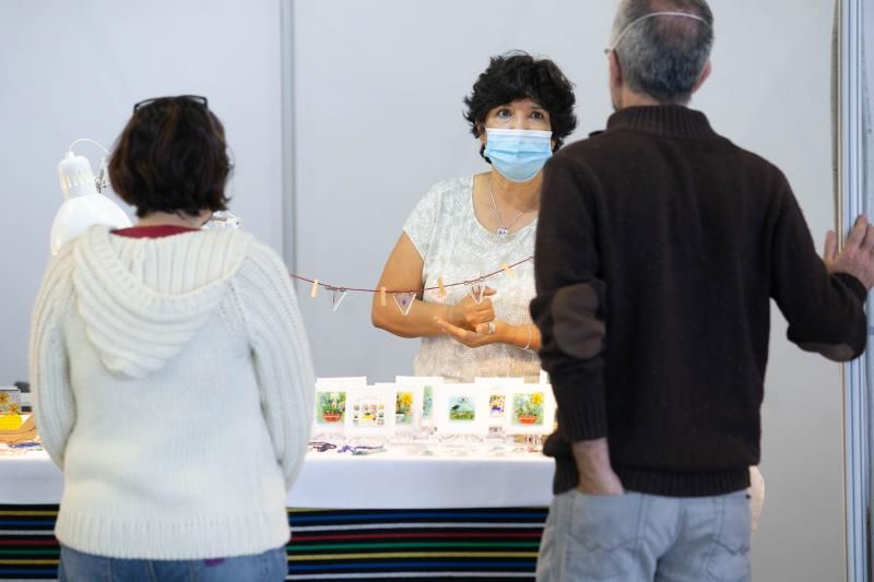 Primer día de la exposición de flores y plantas de las Fiestas de Mayo en el Recinto Ferial de Santa Cruz de Tenerife