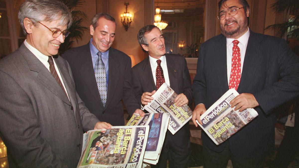 Presentación de EL PERIÓDICO en Catalán, el 27 de octubre de 1997. En la imagen, de izquierda a derecha, Joan Clos, Antonio Asensio, Xavier Trias y Antonio Franco