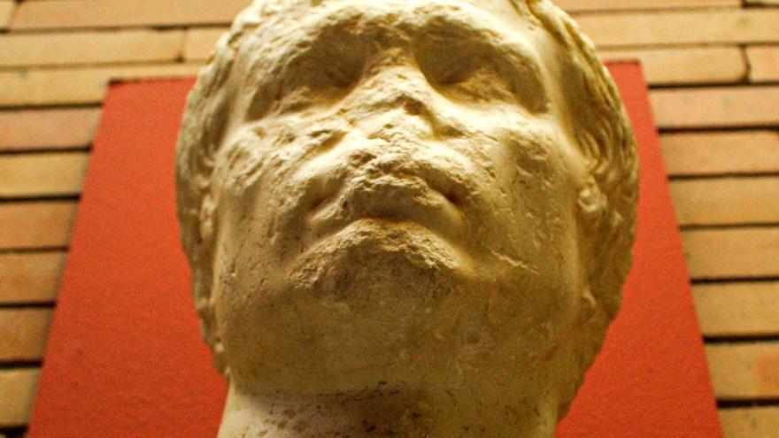 Cabeza retrato del emperador Augusto.