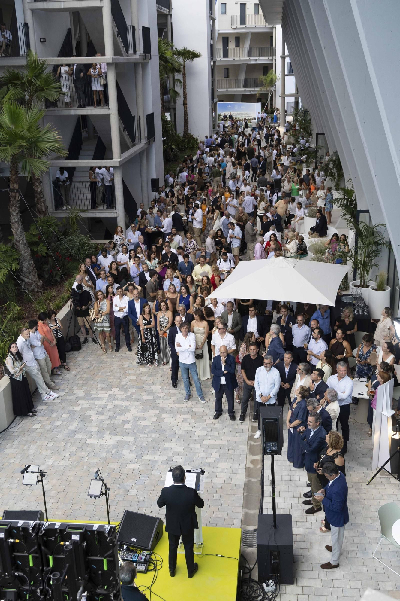 Espectacular inauguración de Delfin Natura en El Albir