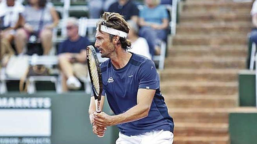 Juan Carlos Ferrero, ayer durante el partido que le enfrentÃ³ al sueco Thomas Enqvist.