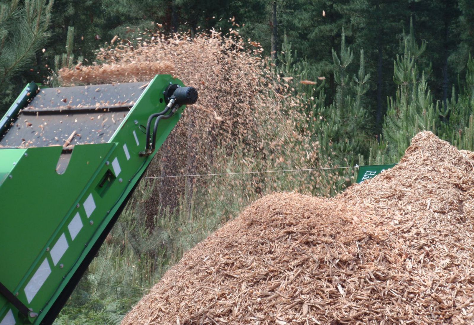 Recogida de biomasa forestal.| Cedida a Lne