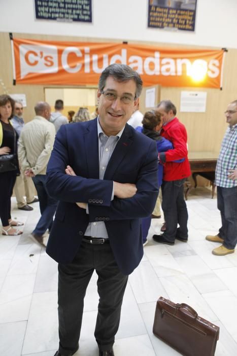 Ignacio Prendes y Francisco Sosa Wagner en el cierre de campaña de Ciudadanos en Asturias