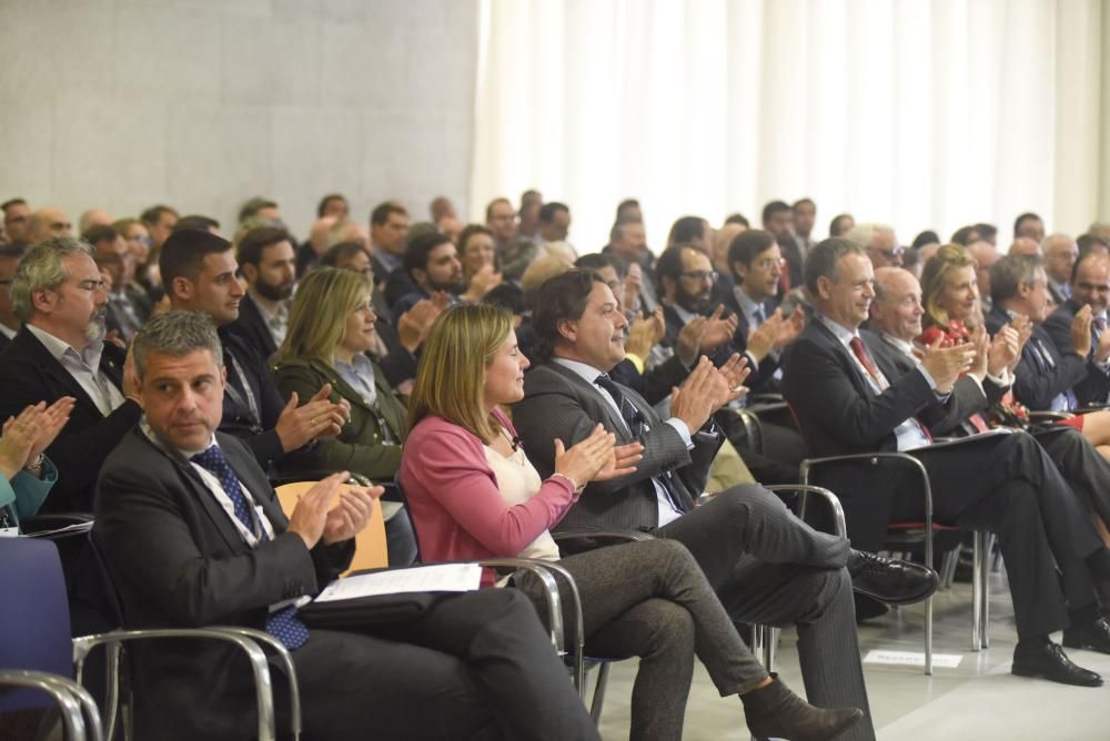 El consejero delegado de Hijos de Rivera, Ignacio Rivera, participa en el X Encuentro Alumni del IESE en Galicia.