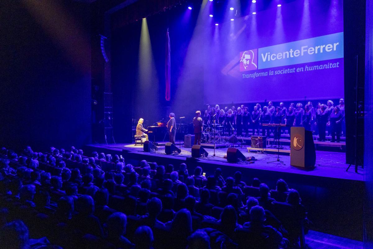 Les millors imatges del concert solidari “Música per canviar el món”