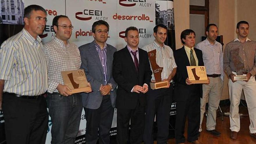 Los ganadores y los finalistas de los premios CEEI-Impiva 2010 .