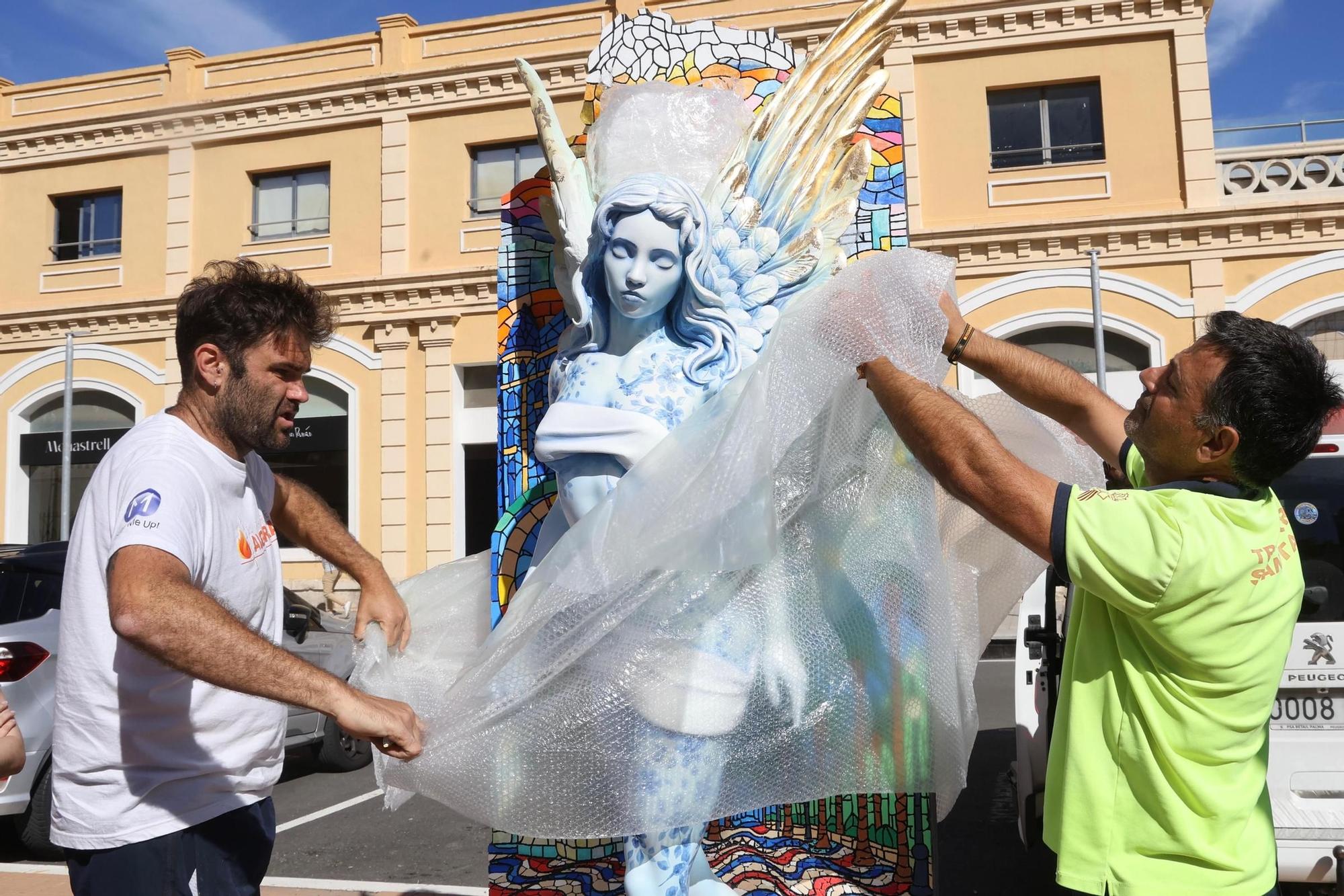 Los ninots llegan a la Lonja del Pescado de Alicante