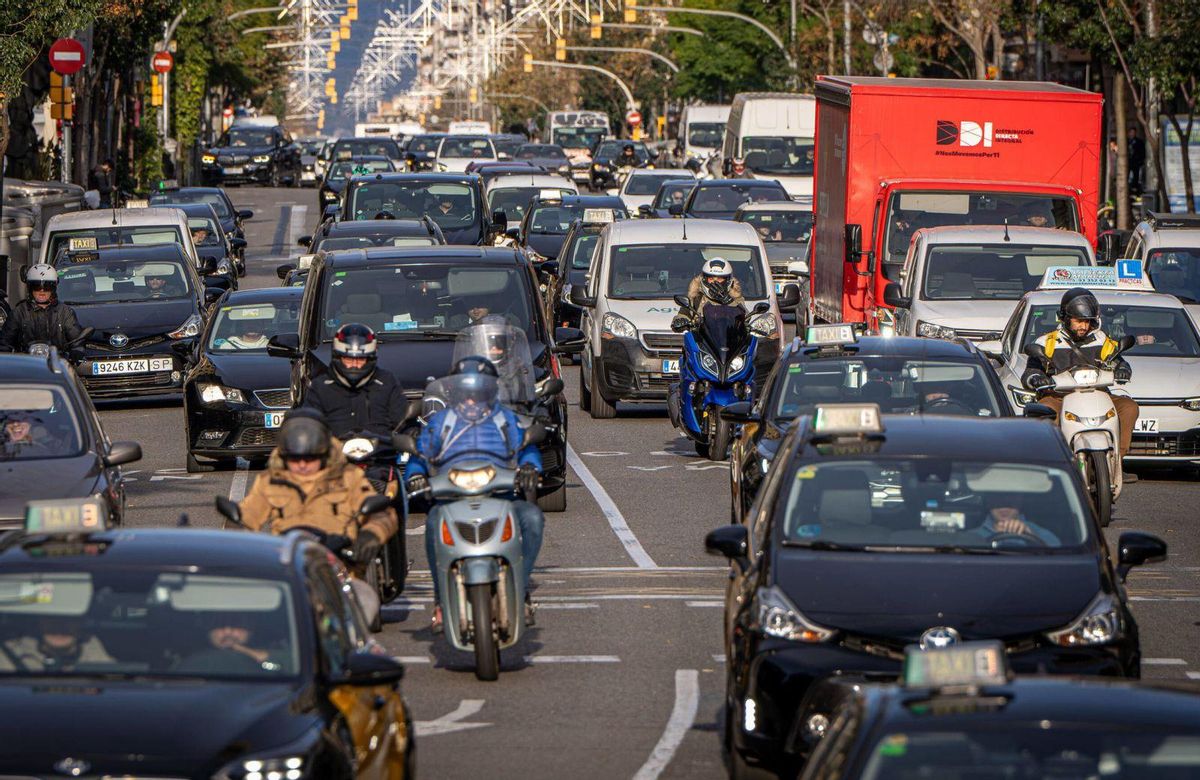 Barcelona aspira a reduir un 25% en cinc anys l’ús del vehicle privat Barcelona aspira a reduir un 25% en cinc anys l’ús del vehicle privat