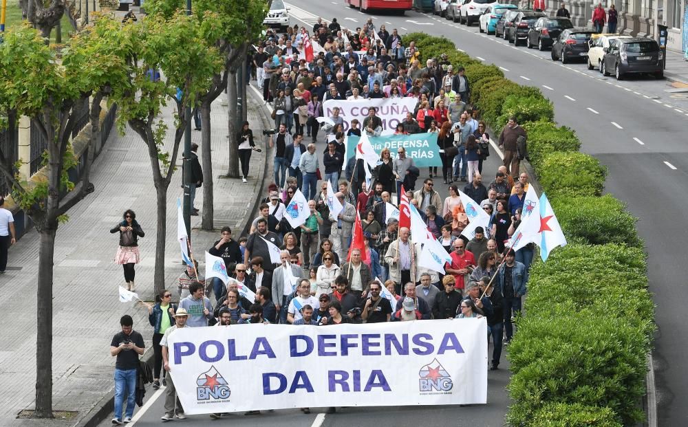 Manifestación en defensa de la ría de O Burgo