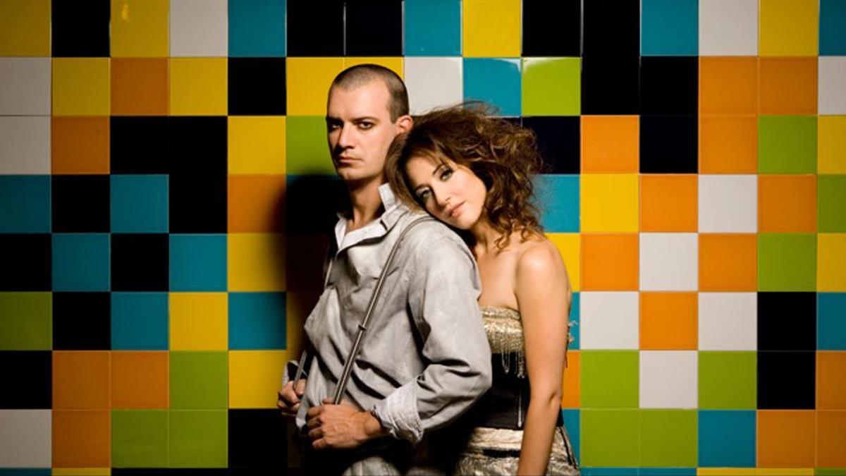 Kim Fanlo y Mai Meneses, en una imagen promocional de su segundo álbum: 'Retales de carnaval' (2008).