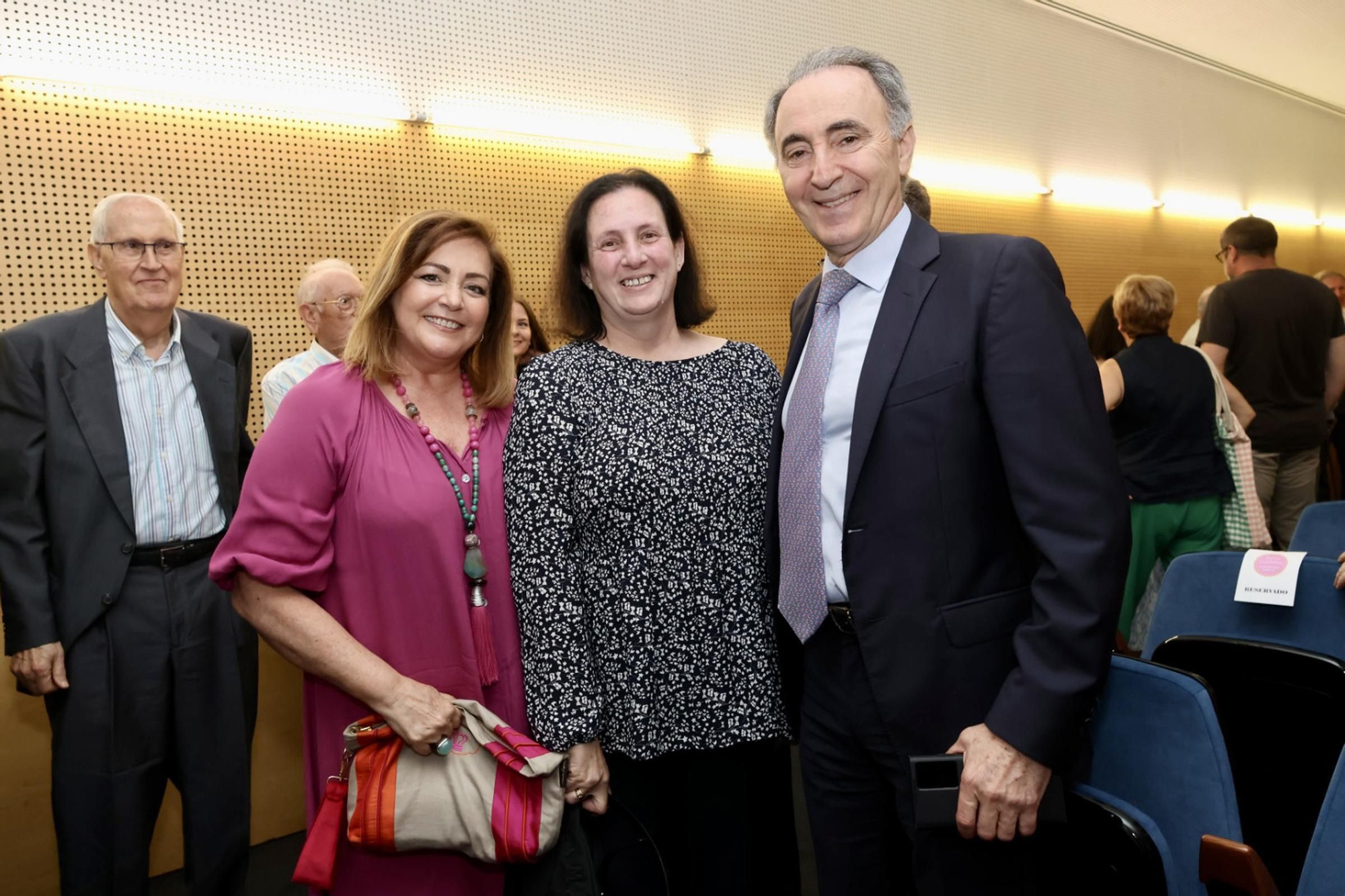 I ciclo de coloquios taurinos en Alicante en el centenario de Paquito Esplá: "Dinastía Bienvenida"